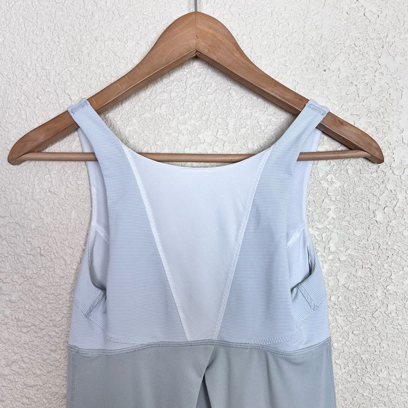Lululemon Run Ta Ta Topper Athletic Tank Womens size 4 White Gray Lightweight - Picture 8 of 12